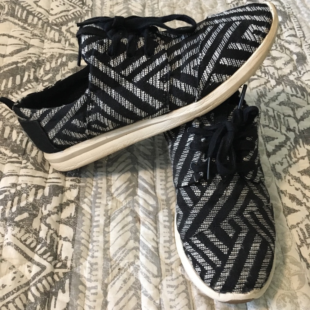 Black Tribal Toms Delray
